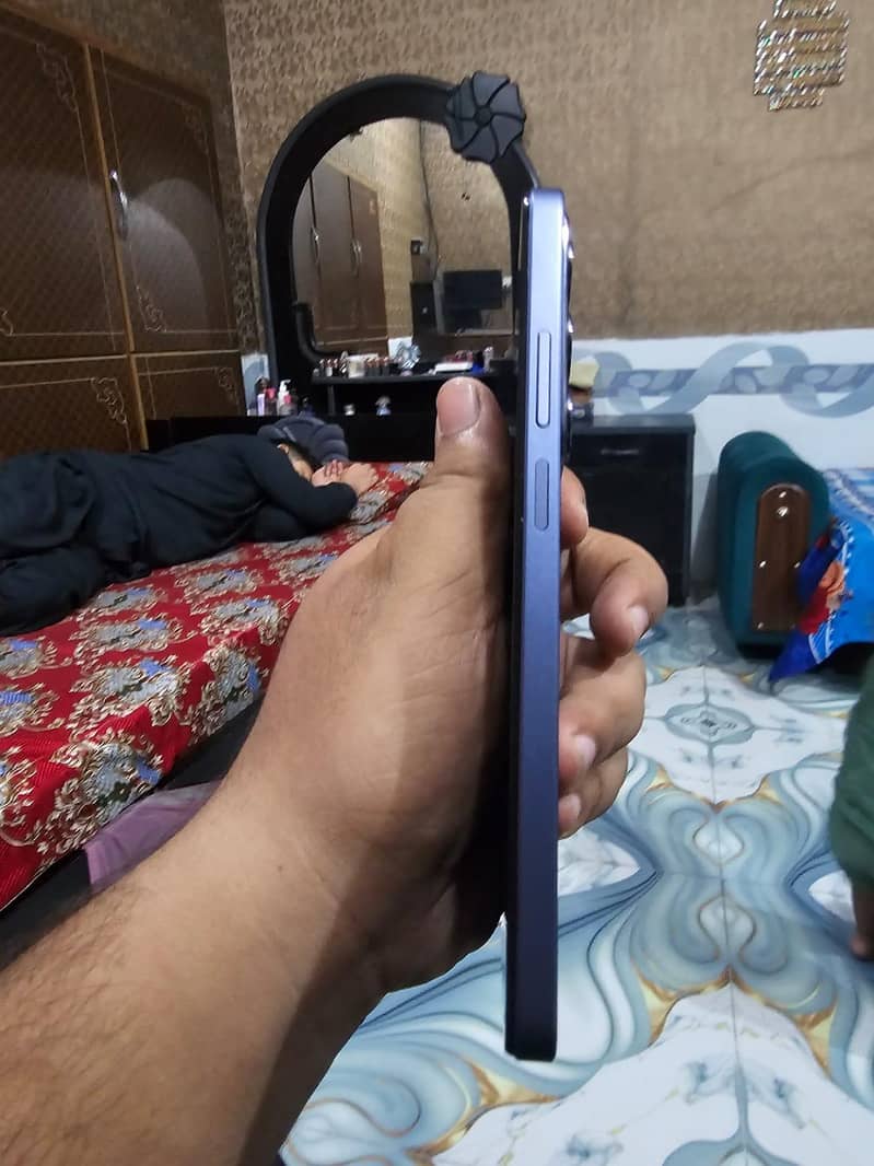 Realme C75x 1