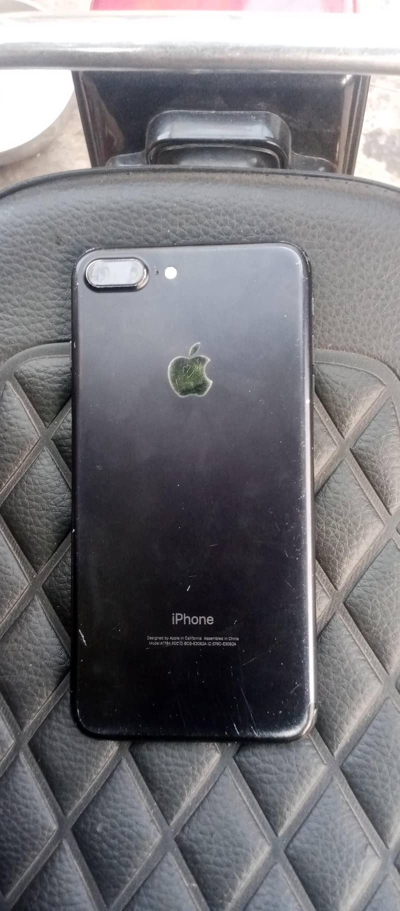 Apple iPhone 7 Plus 2