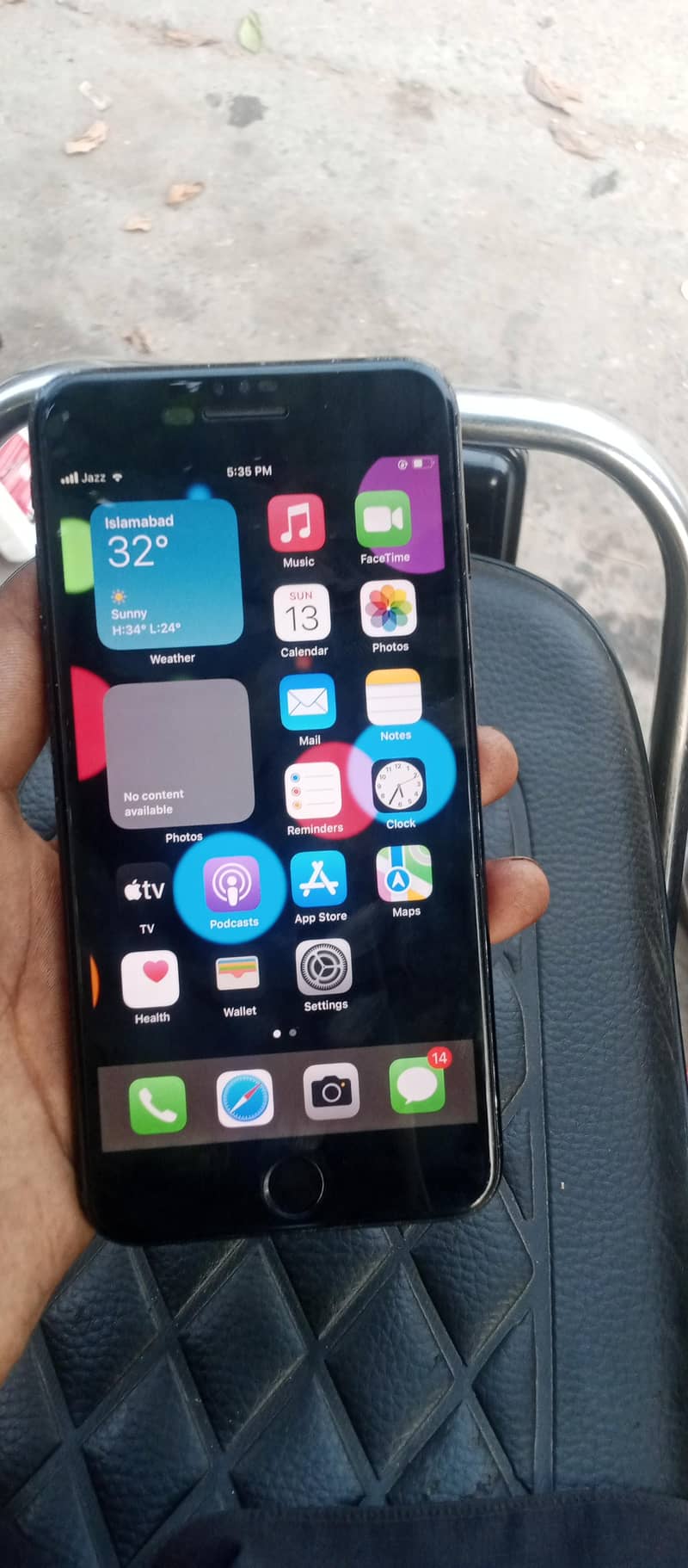 Apple iPhone 7 Plus 5