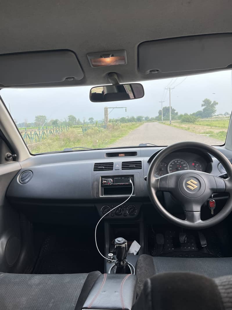 Suzuki Swift 2011 5