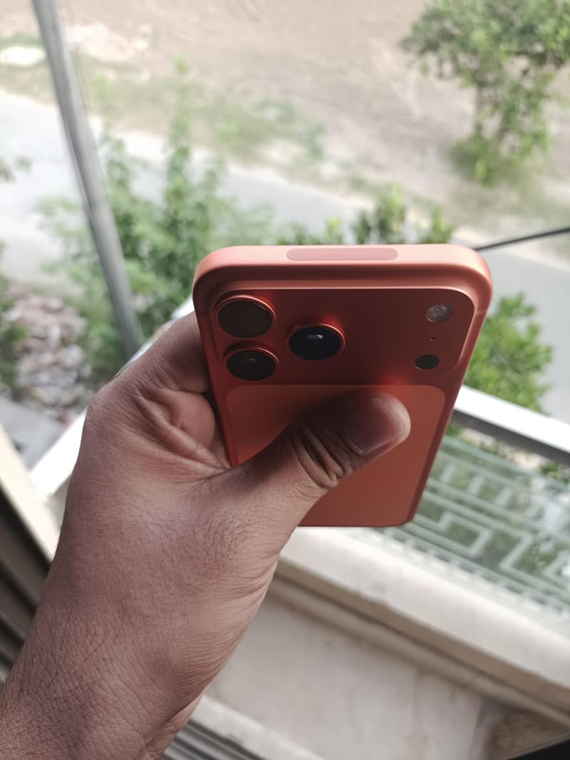 Apple iPhone 17 Pro Max 1