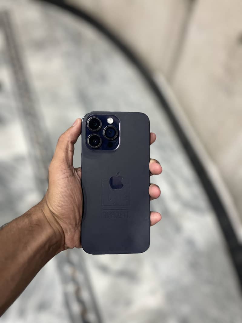 Apple iPhone 14 Pro Max 0