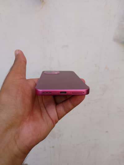 OPPO A6 Pro (8GB / 256GB) with box charger