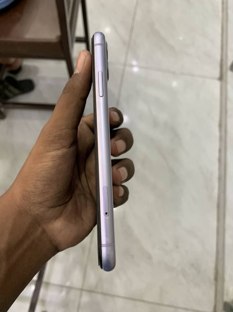 Apple iPhone 11 5
