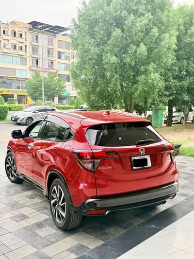 Honda Vezel RS Sensing 2017 MODEL 2022 REGISTERED
