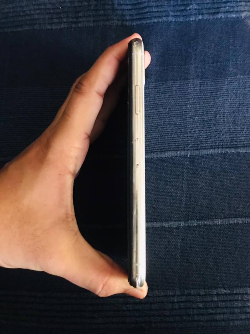 Apple iPhone X 2