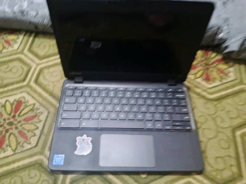 Chrome book laptop 0