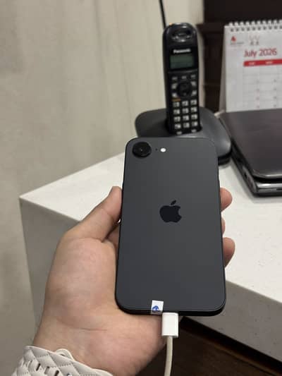 Apple iPhone 16e