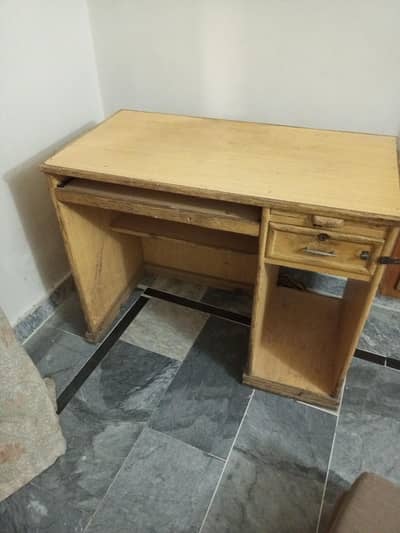Computer Table
