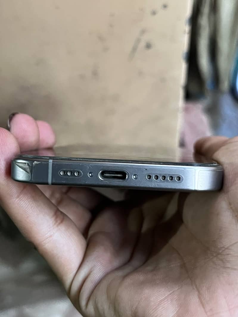 Apple iPhone 15 Pro 1