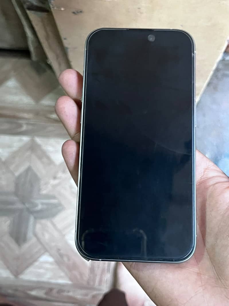 Apple iPhone 15 Pro 6