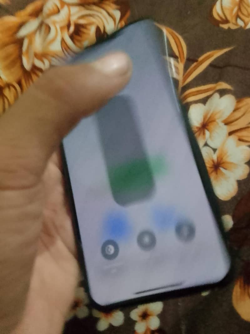 Apple iPhone XS Max 1