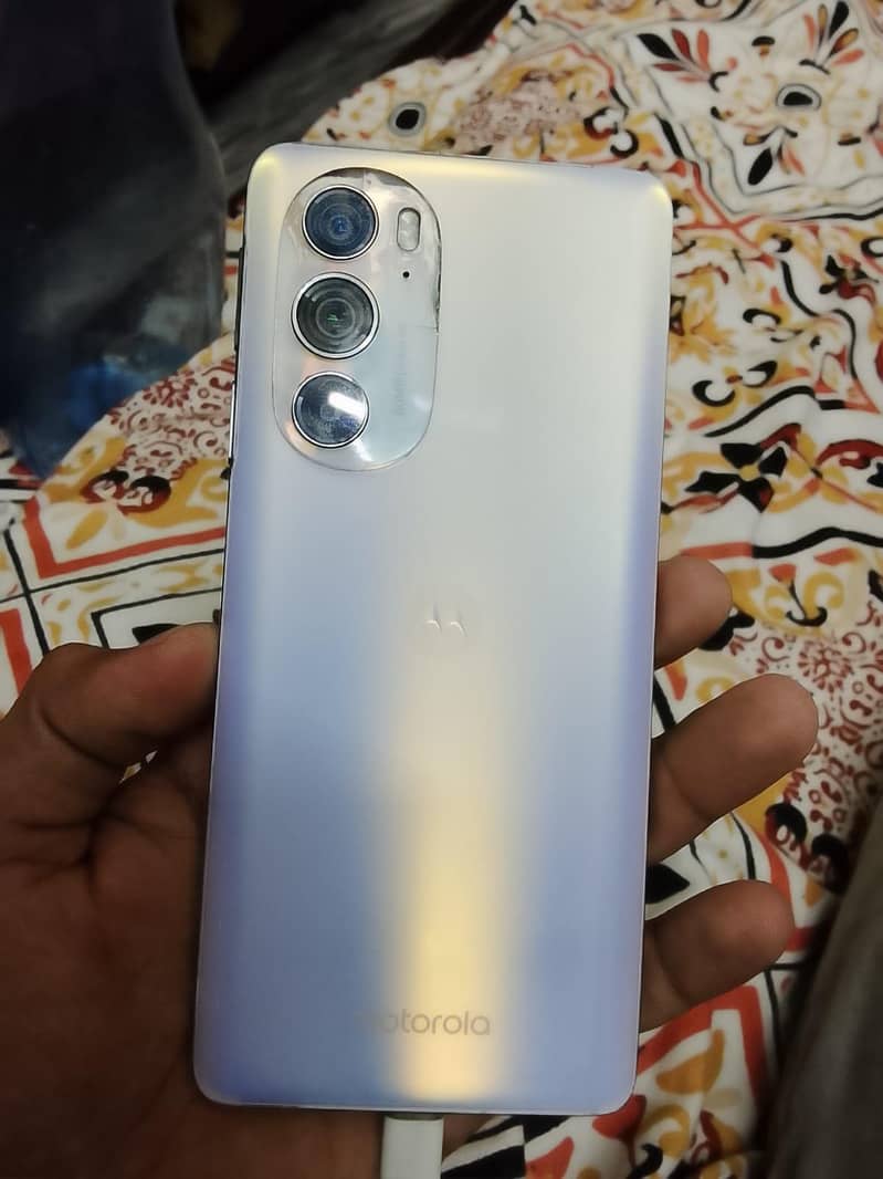 Motorola Edge Plus 0