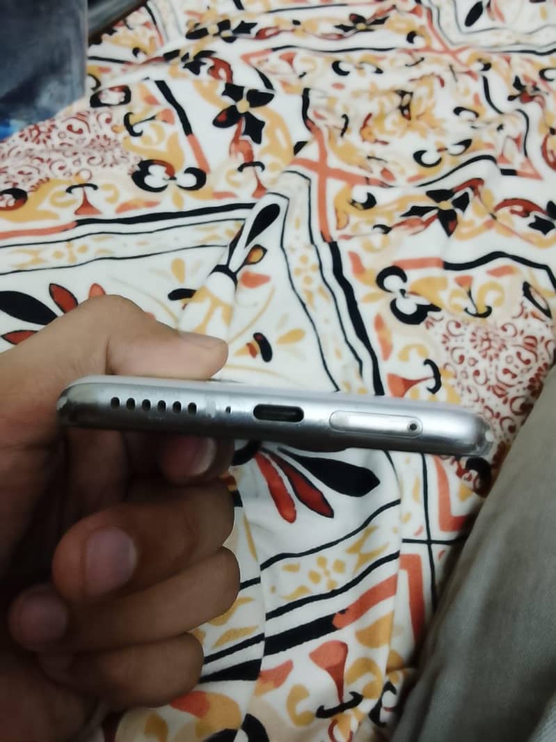 Motorola Edge Plus 4