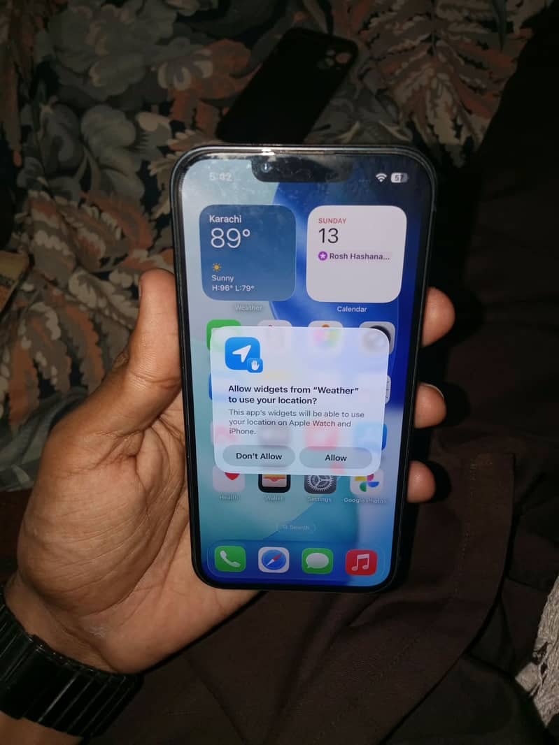 Apple iPhone 13 4