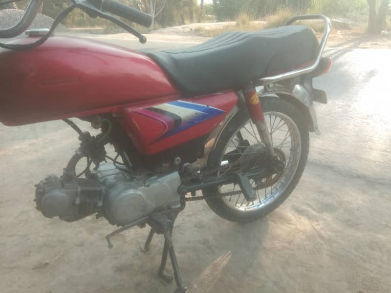Honda CD 70 2010 Model 3