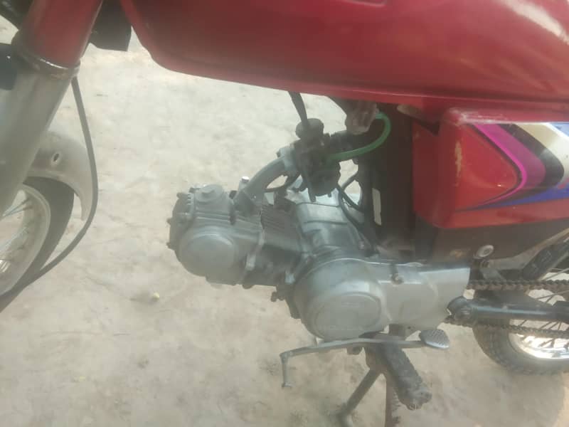 Honda CD 70 2010 Model 4