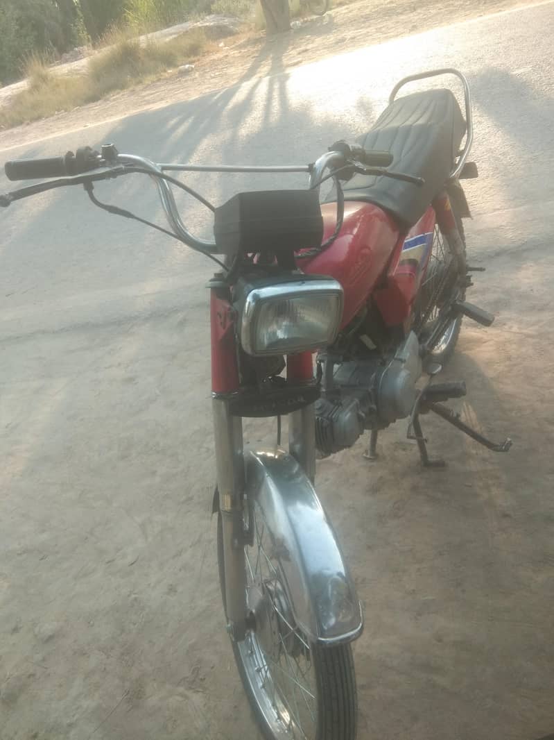 Honda CD 70 2010 Model 5