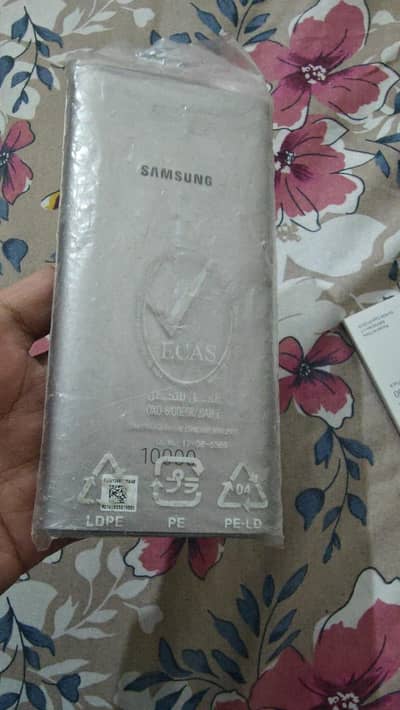 Samsung Wireless Battery Pack 10,000mAh – Fast Charge Type-C