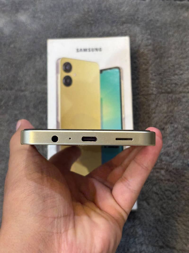 Samsung Mobile A06 5