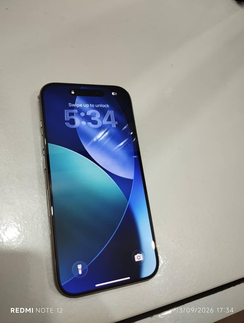 Apple iPhone 15 Pro 4