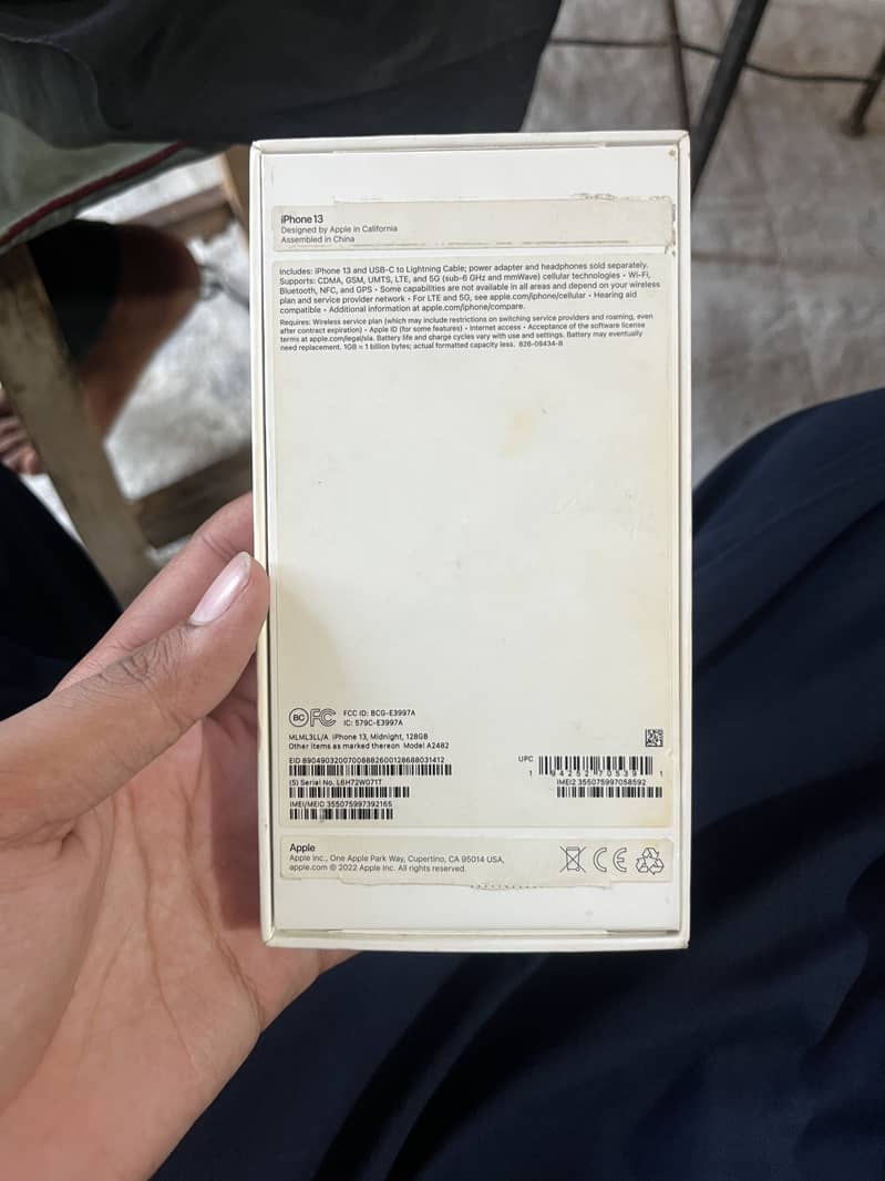 Apple iPhone 13 8
