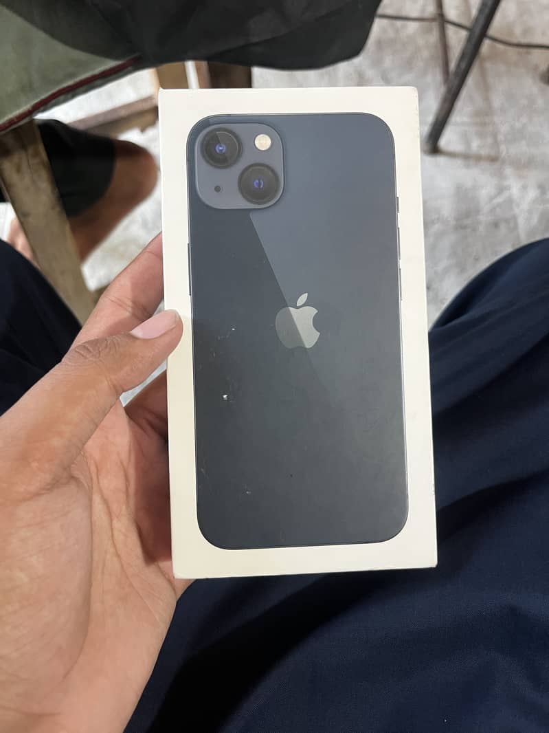Apple iPhone 13 9