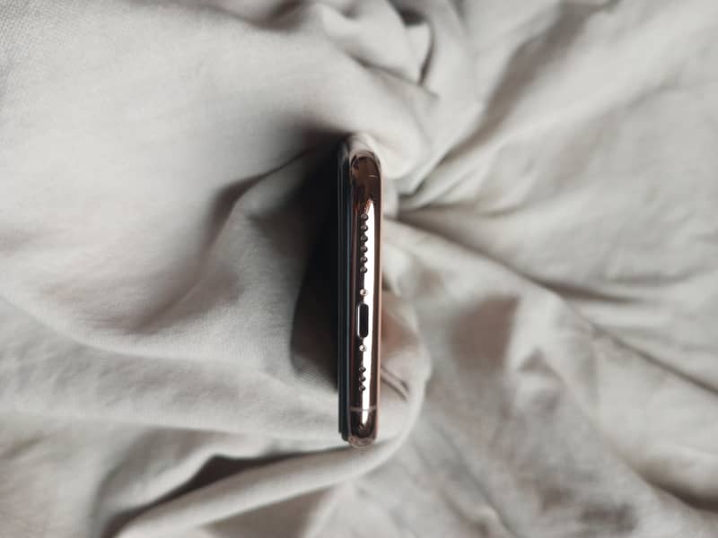 Apple iPhone 11 Pro 6