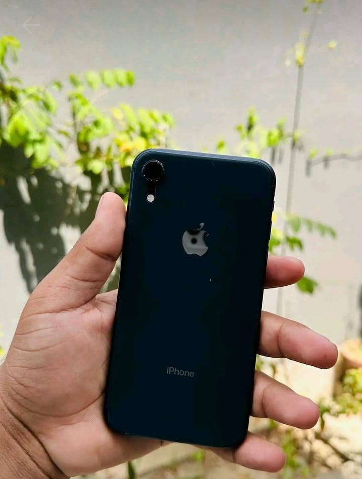Apple iPhone XR 0