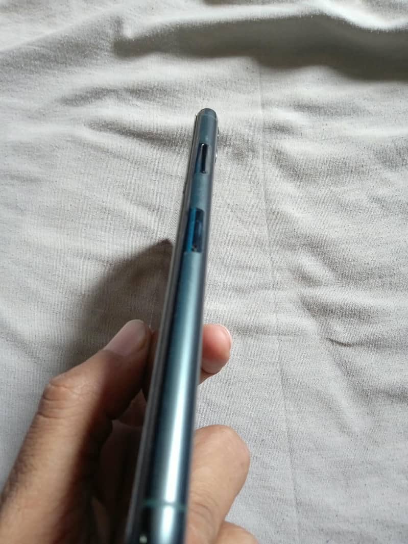Apple iPhone 11 Pro Max 1