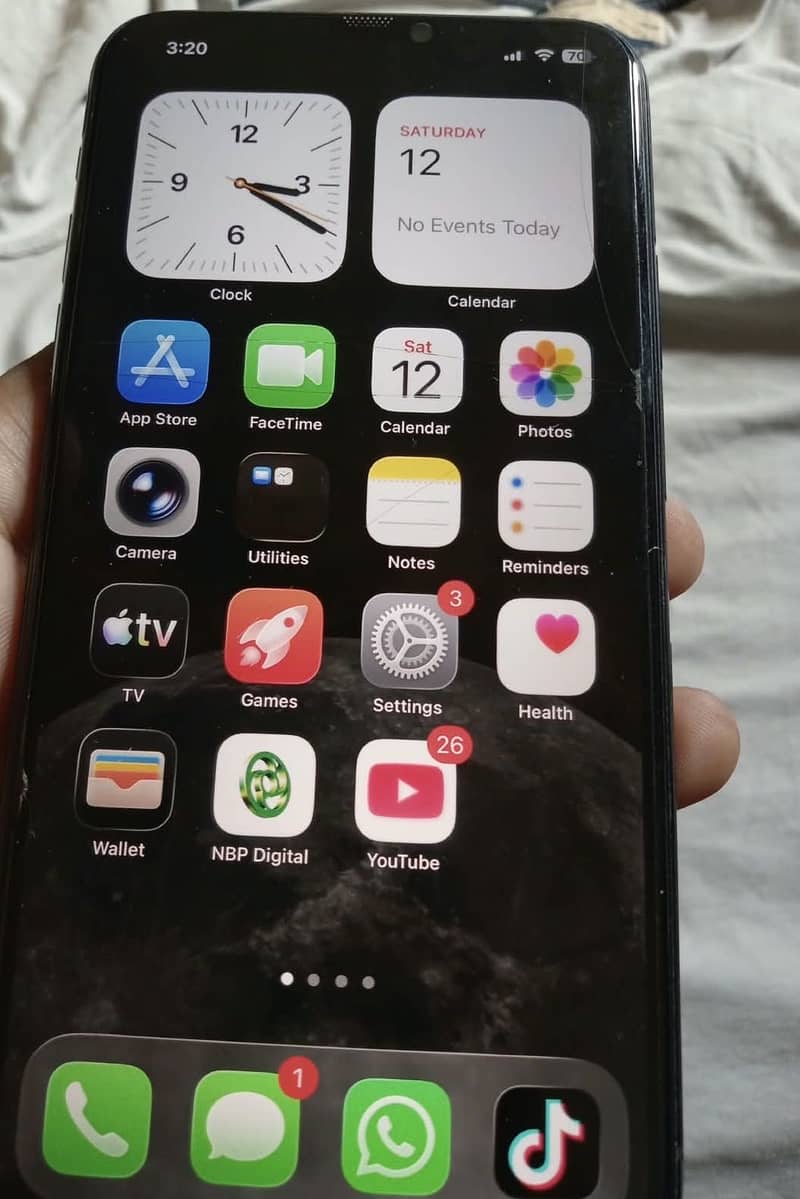 Apple iPhone 11 Pro Max 2