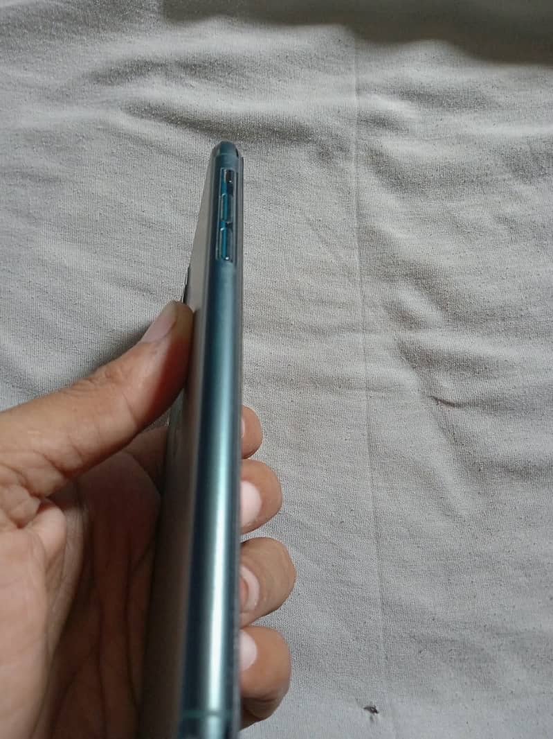 Apple iPhone 11 Pro Max 3