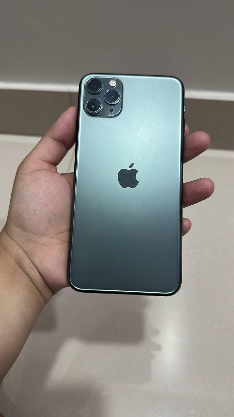 Apple iPhone 11 Pro Max 4