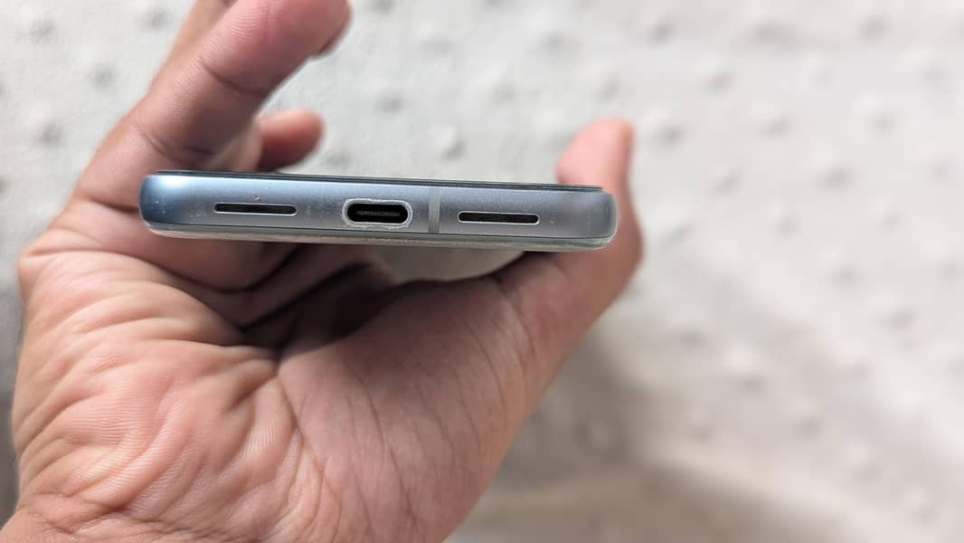 Google Pixel 8 5