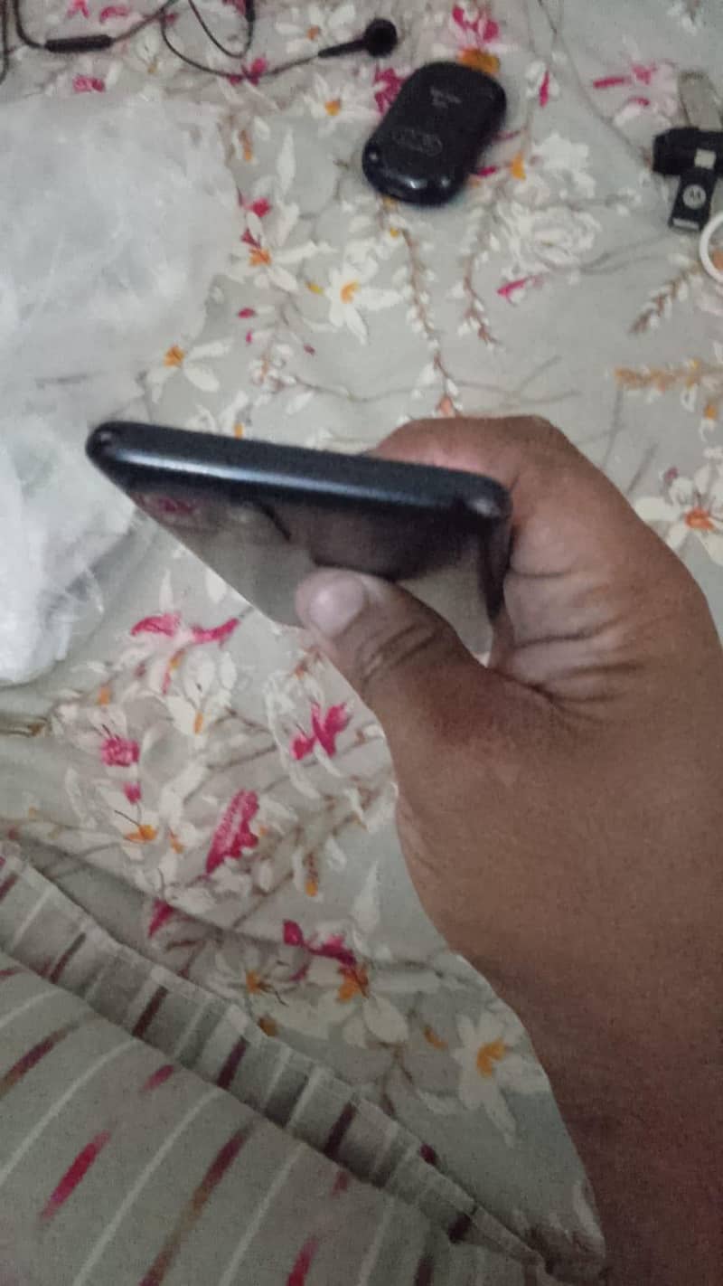 Samsung Mobile A03 4