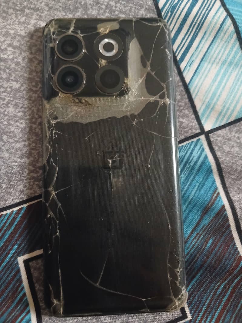 One Plus 10T 1