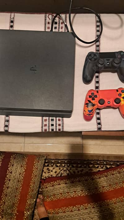PS4 Slim 500GB + 2 Controllers | Jailbreak | Gaming Console