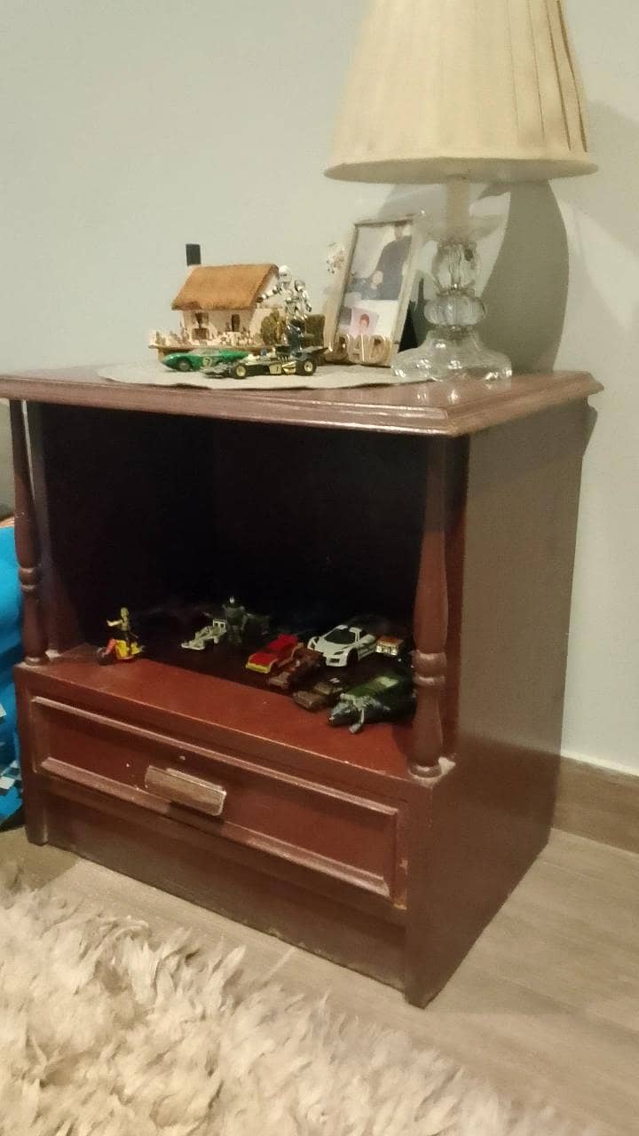 Bed+ Sidetable 3