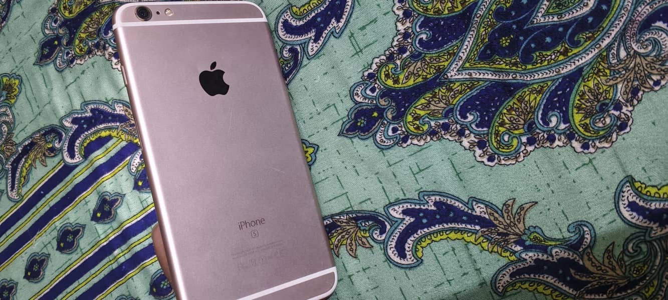 Apple iPhone 6S Plus 3