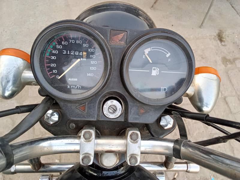 CD 100 0