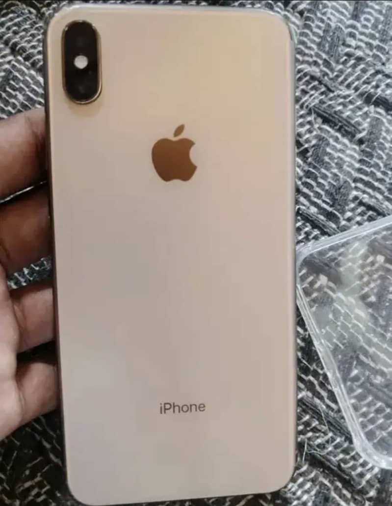 Apple iPhone XS Max 1
