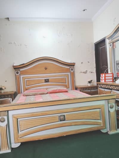 beautiful bed Set