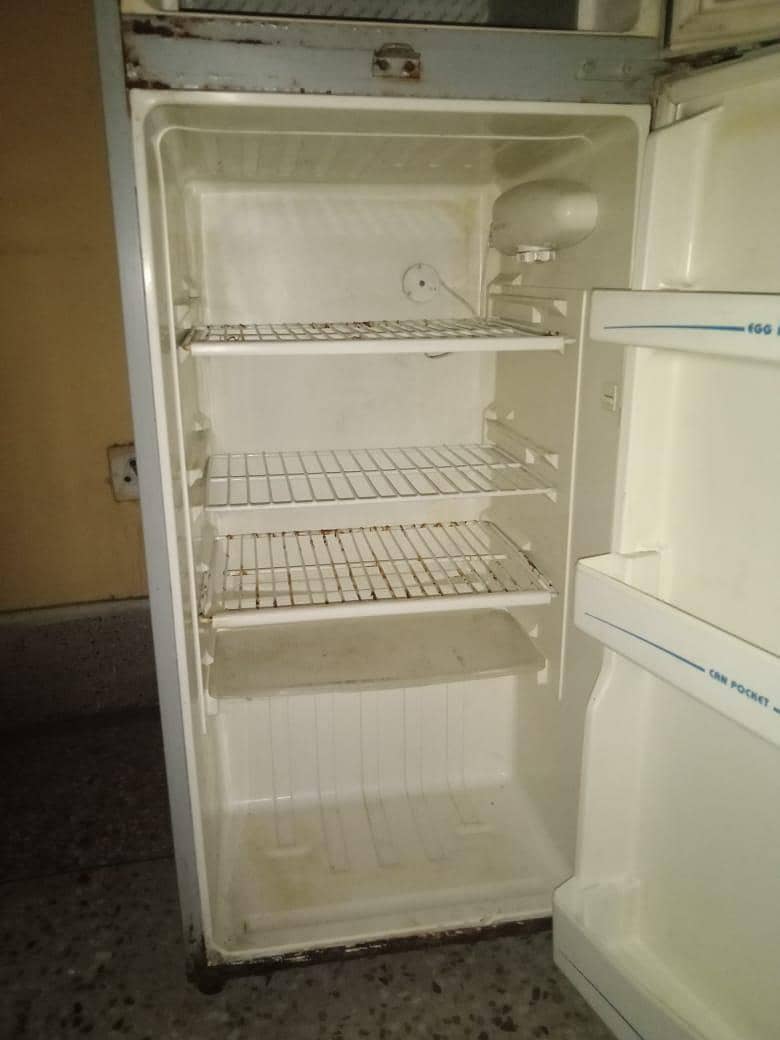 Haier mini fridge 1
