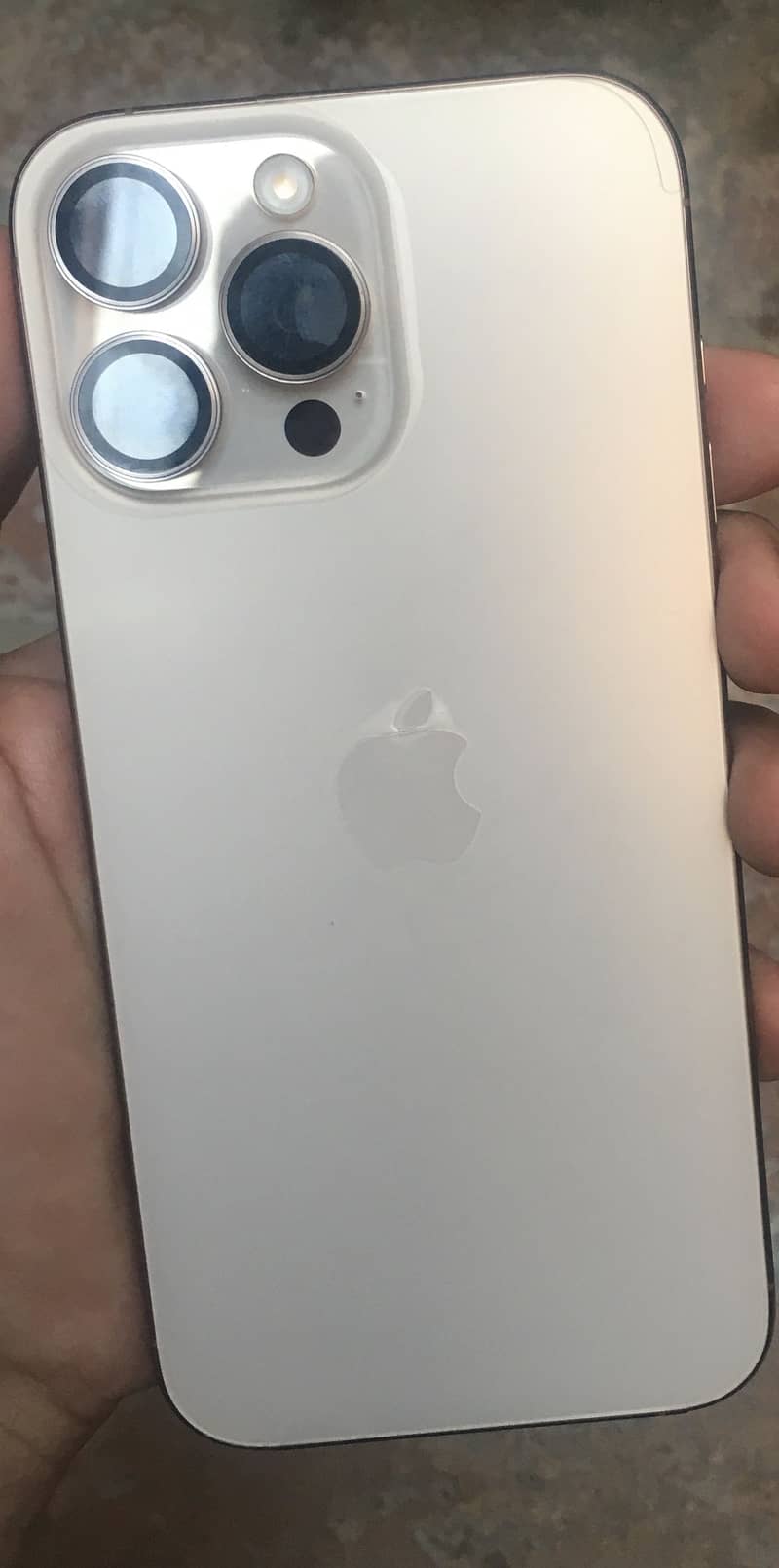 Apple iPhone 16 Pro Max 1