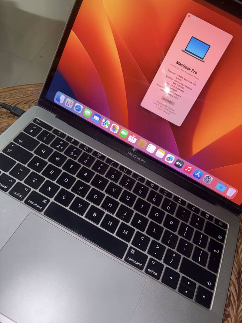 MacBook Pro 2017 256gb 3