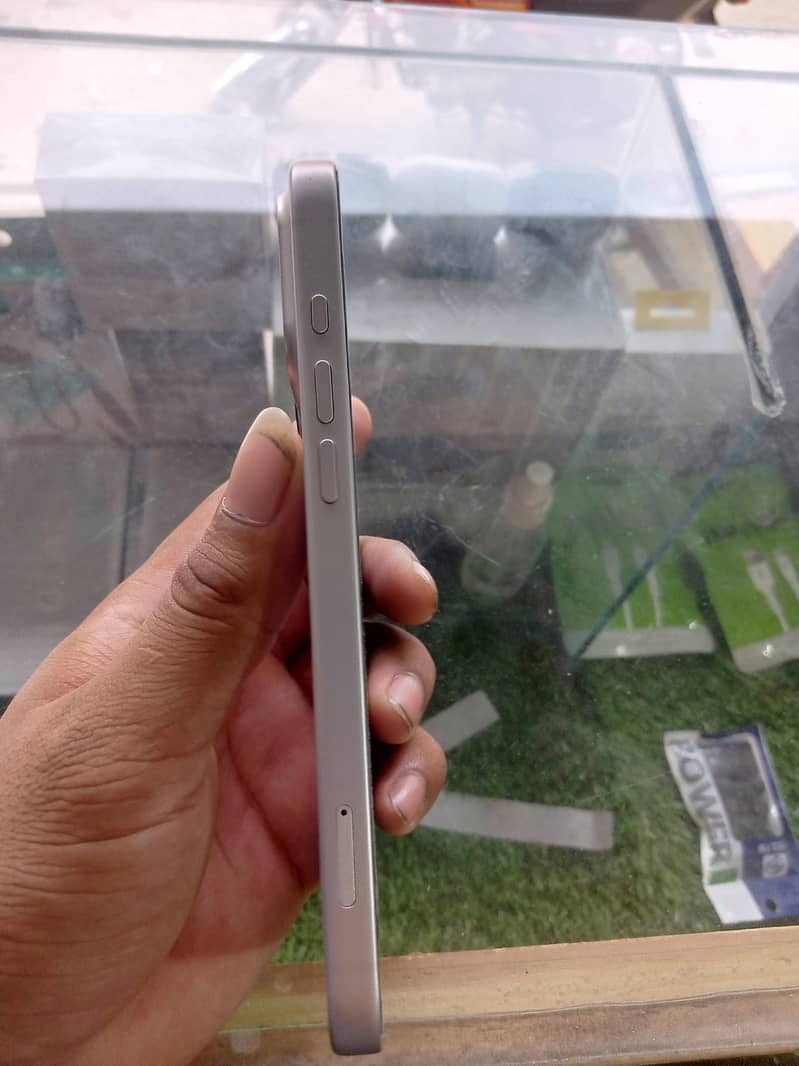 Apple iPhone 17 Pro Max 9