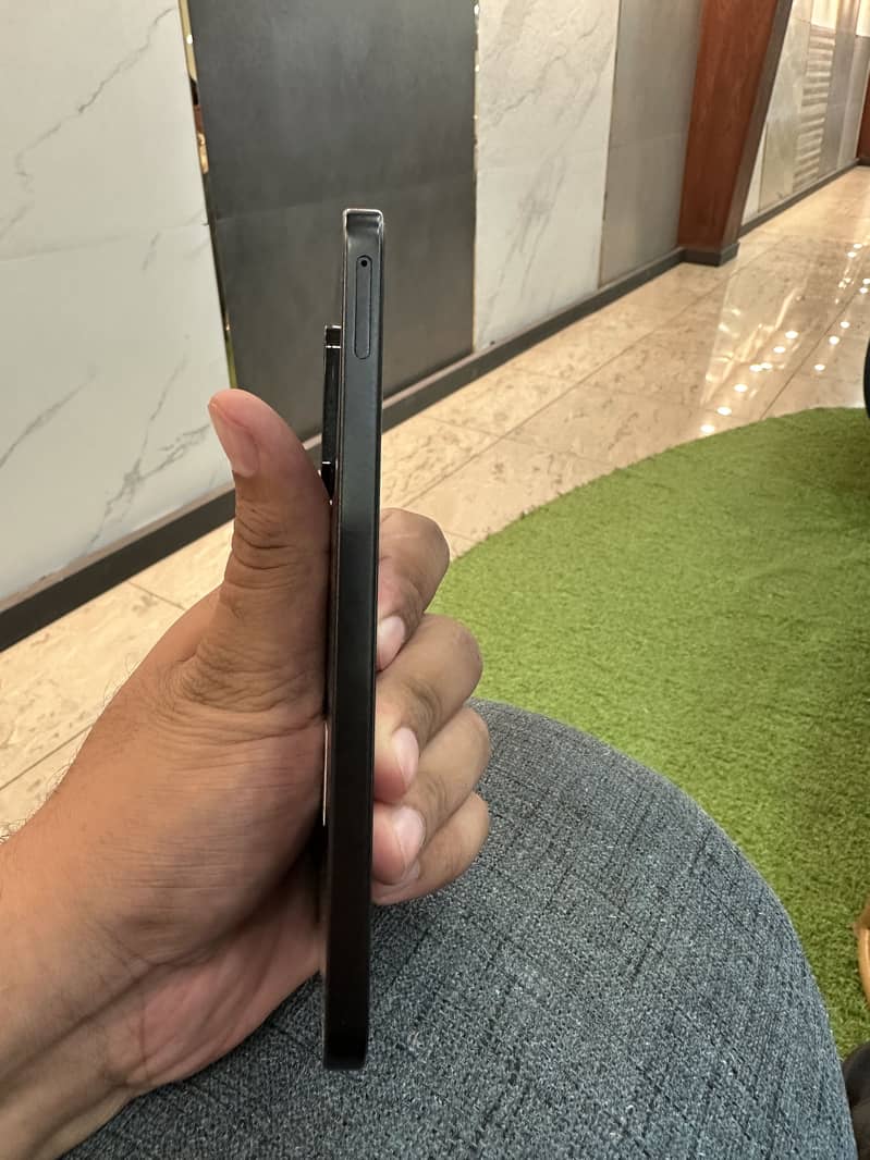 Samsung Mobile A127 2