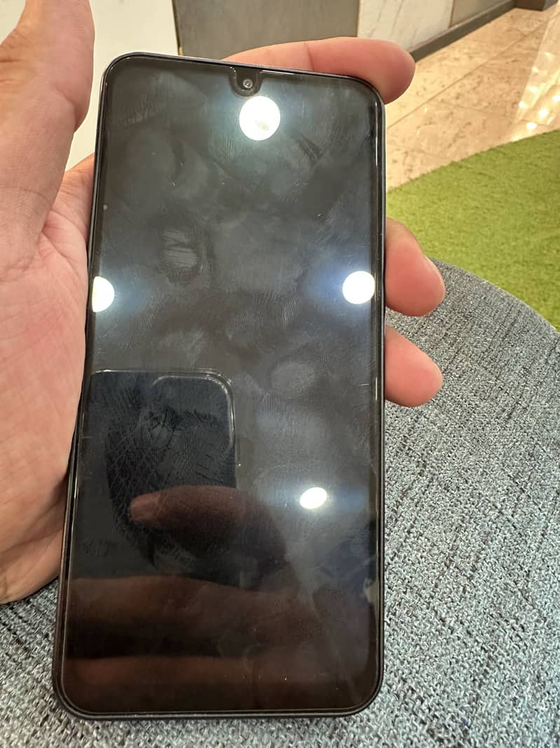 Samsung Mobile A127 4