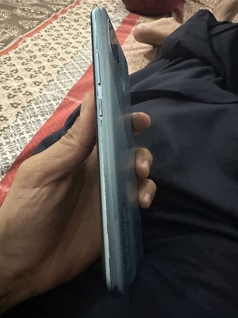 Realme C21 5
