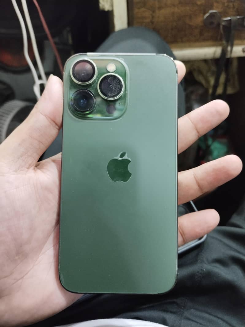 Apple iPhone 13 pro 1